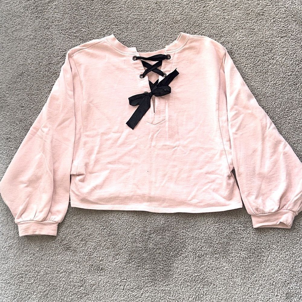 🔥Treasure & Bond Cropped Sweatshirt with Ribbon Bow!